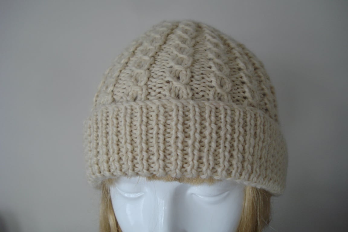Cream Beige Super Soft Hat Hand Knitted Acrylic And Alpaca Yarn (J92) 