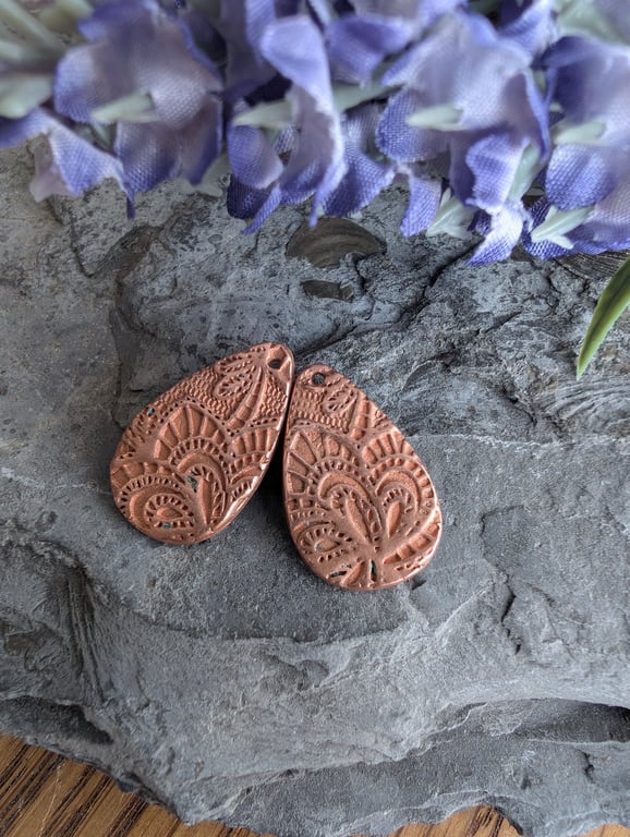 Pair of Soft Teardrop Copper Charms Heritage Lace Design