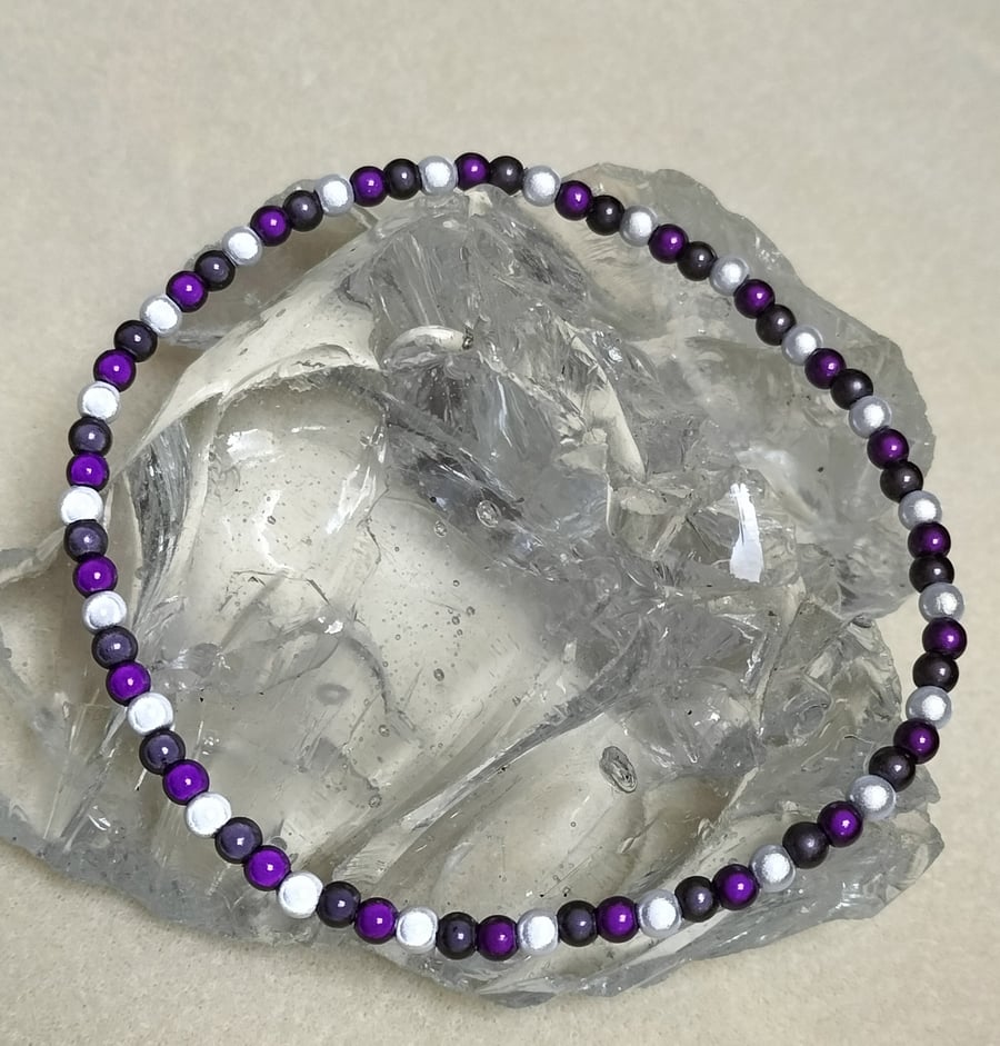 AL118b Purple, black and silver miracle bead anklet, 10.5"