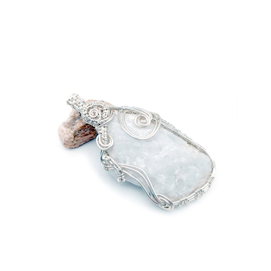 Crystal jewellery, qwartz pendant