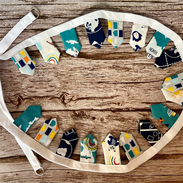 Extra small bunting