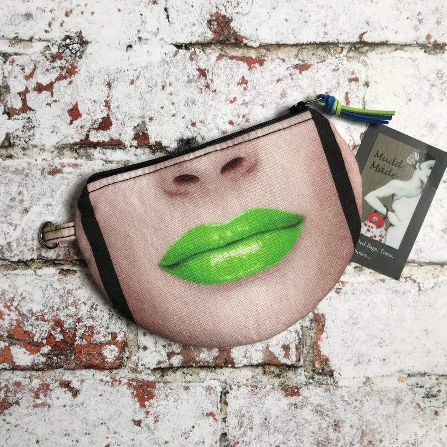 Lips Purse