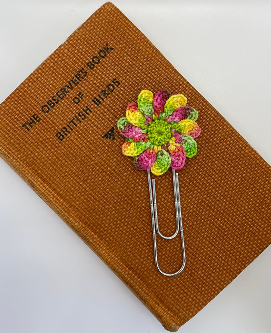 Flower paperclip bookmark in variegated pastels