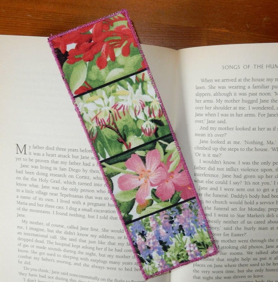 Bookmark flower pictures pink, lilac and red