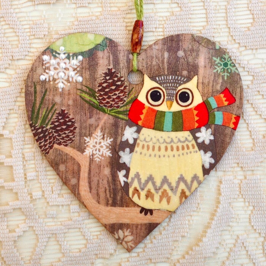 Christmas Decoration Ornament: Decoupaged Wooden Heart 15cm (6") Owl