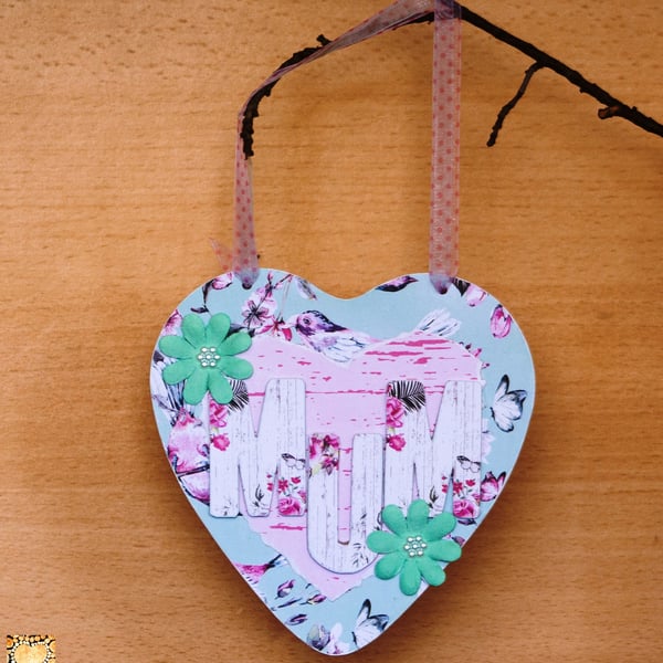 MUM hanging heart decoration