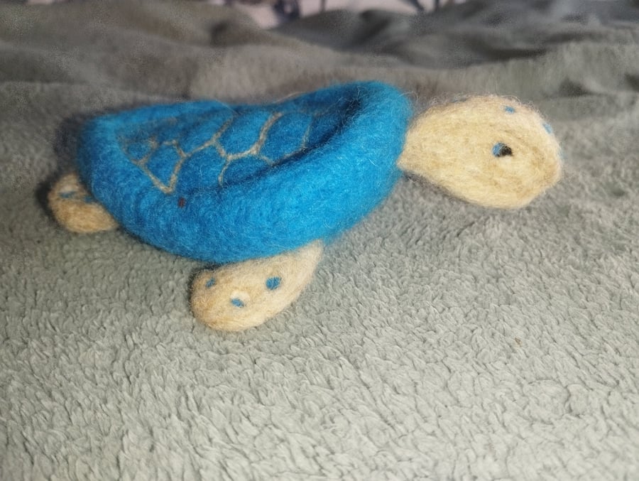 Needle felted sea turtle 