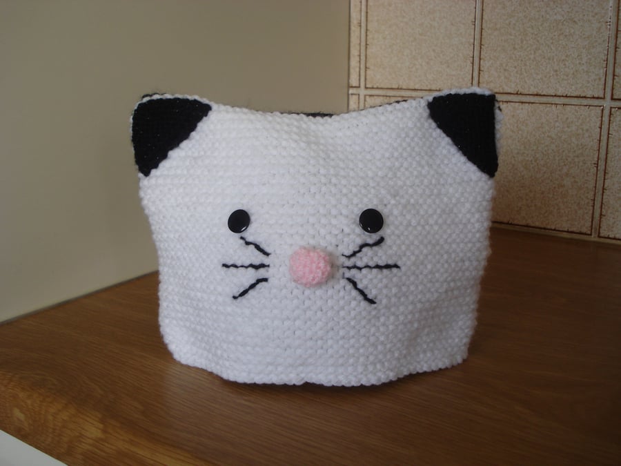 Knitted Cat Tea Cosy With Black Ears, Pink Nose and Black Whiskers (R613)