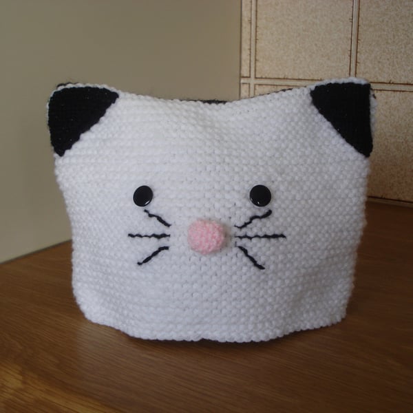 Knitted Cat Tea Cosy With Black Ears, Pink Nose and Black Whiskers (R613)