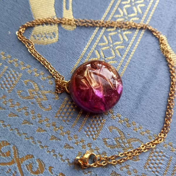 Handmade Purple and Gold Crinkle Circle Necklace