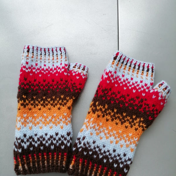 Colourful fingerless gloves 