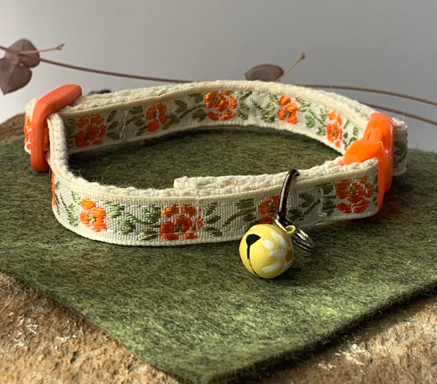 The Prettiest Orange Cat Collar