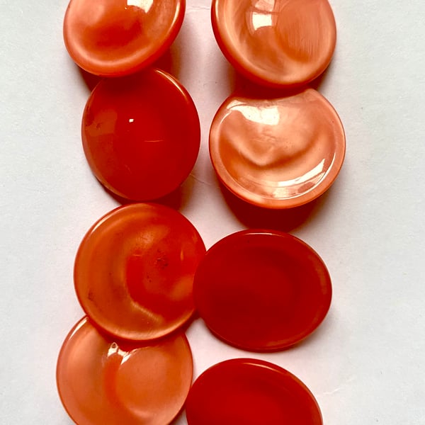 Set of 8 peach coloured 2cm vintage buttons with shank 