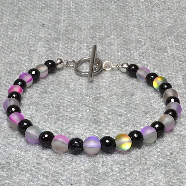 Pink Shimmer Frosted Glass and Faceted Black Glass Bead Bracelet