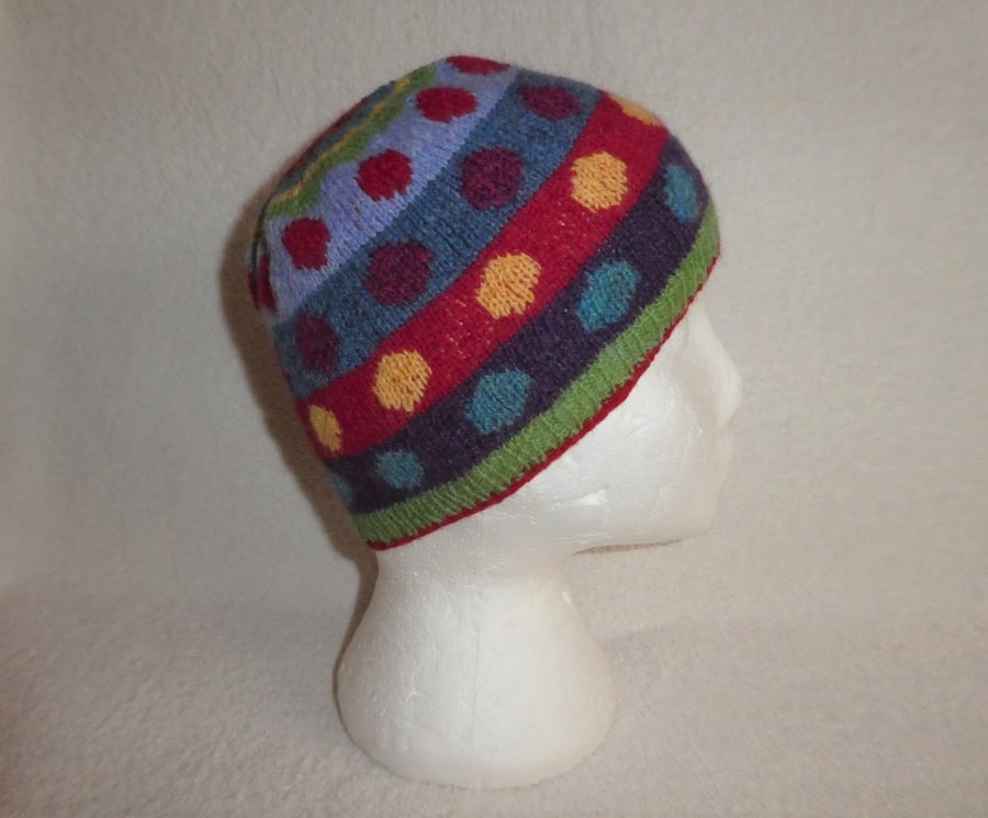 Circles Hat. Handknit Hat. Winter hat. 4ply Wool Hat. Adult Small. 