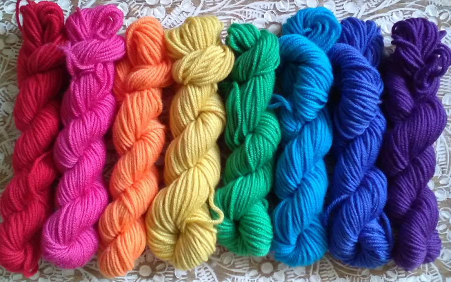 8 X 10g MINI SKEINS Extra Fine Baby Merino 4ply Rainbow Pack