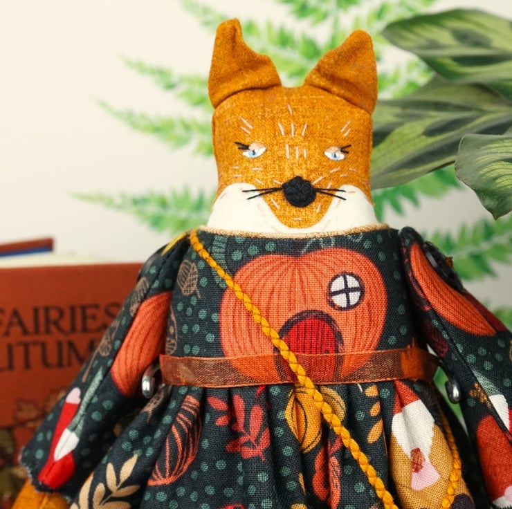 Merulla A Fox Lady - Folksy