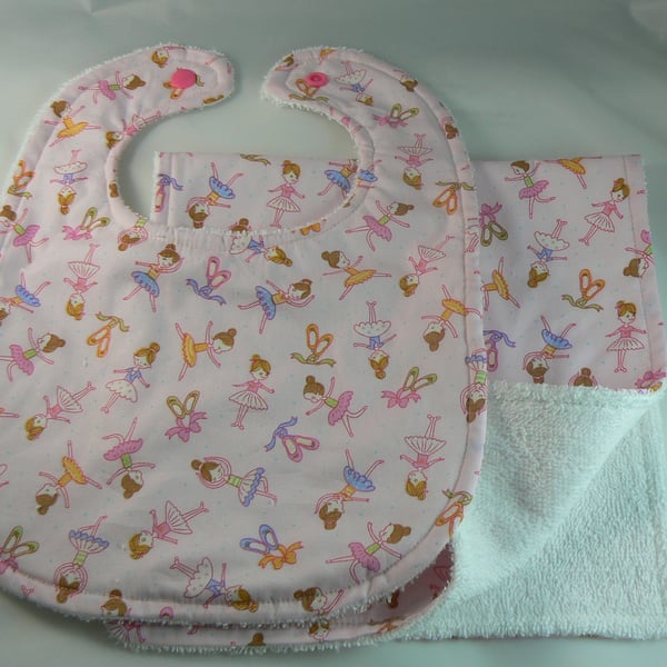 Bib and burp cloth (newborn)