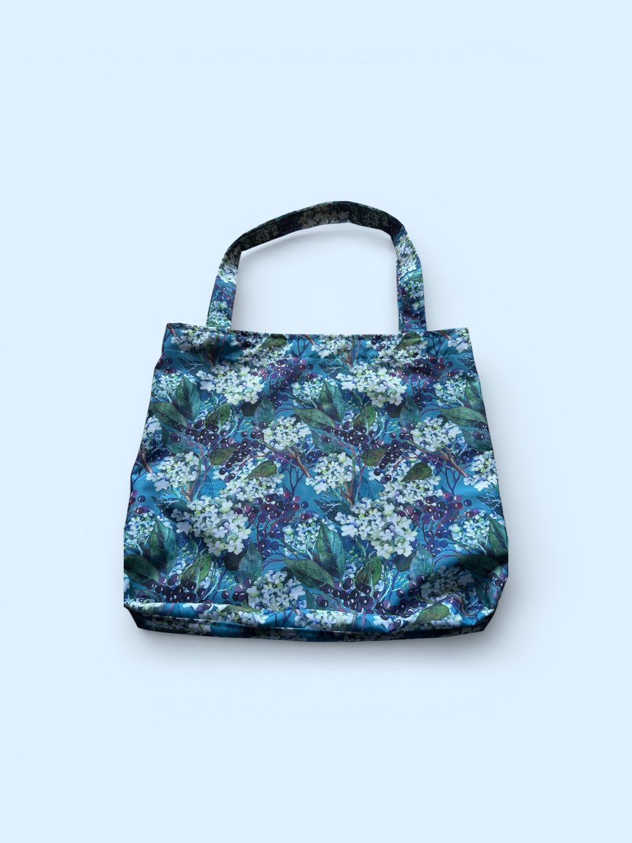 Showerproof Shopping Bag. 