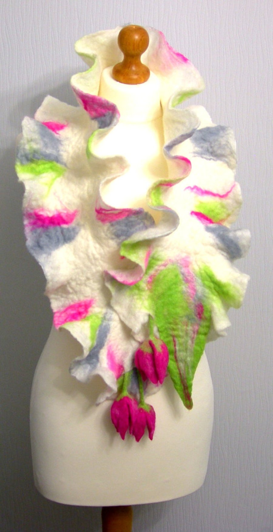   SALE...Wool Jewelry felted SCARF-PINK  FLOWERS-100% WOOL MERINO