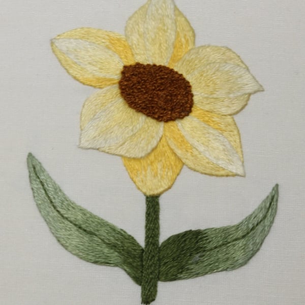 Silk Shading - The Daffodil - Embroidery, hand stitching, Art Nouveau flower 