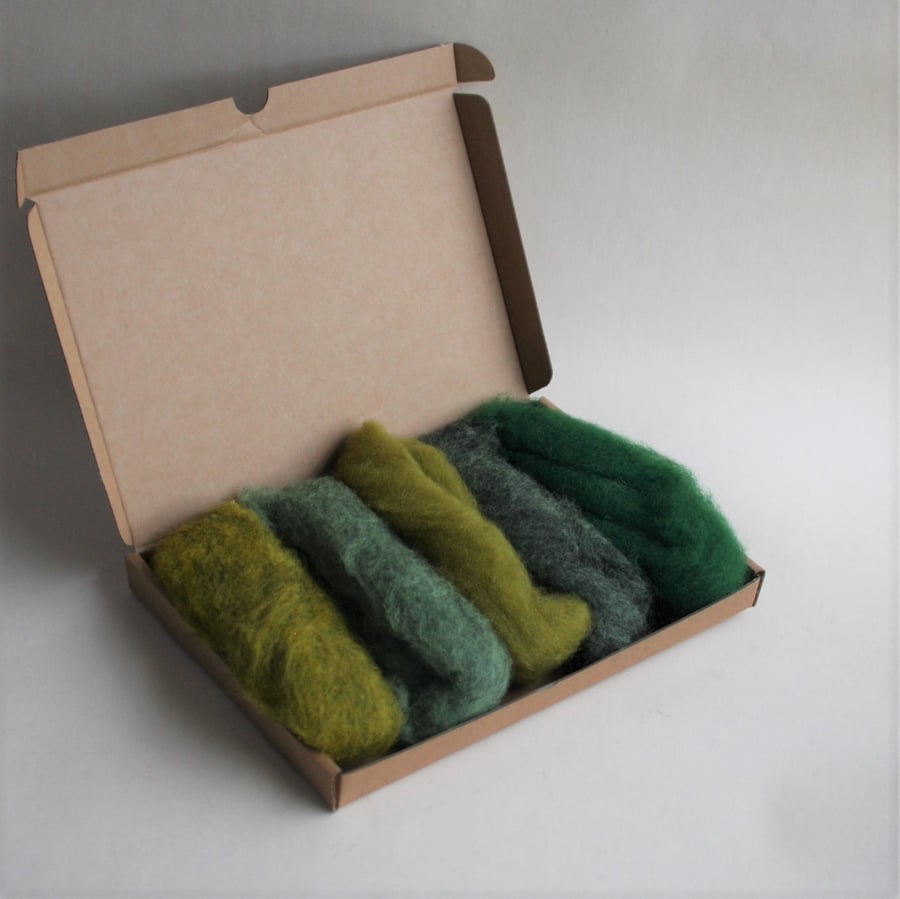 Carded Corriedale wool slivers selection - "green" letterbox pack