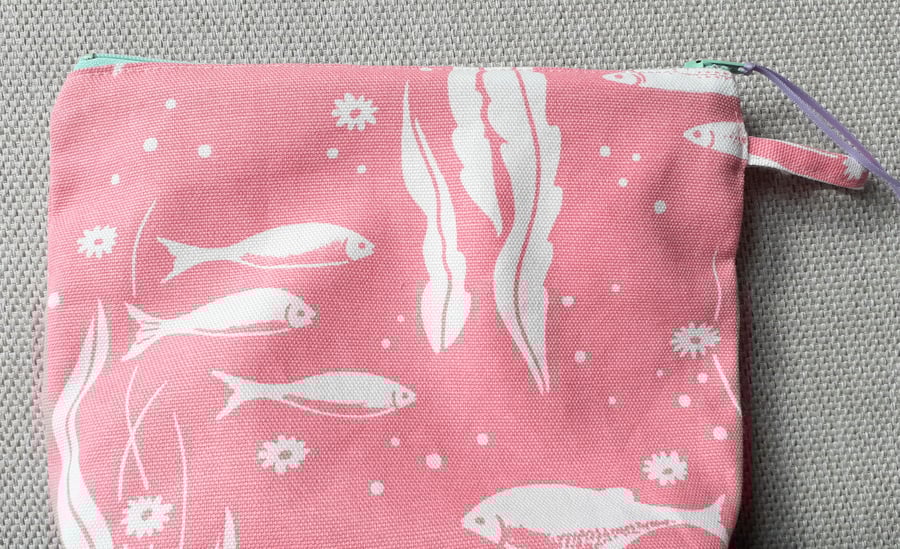 make up bag. Fully lined with zipper 