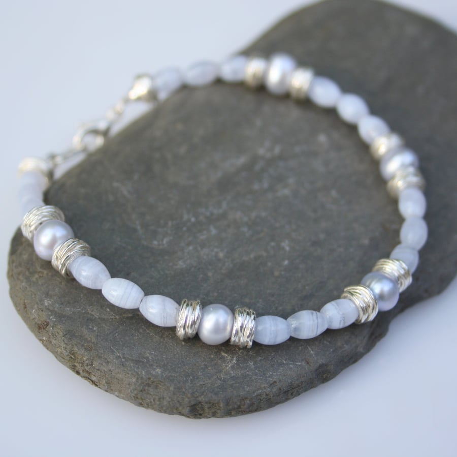Silver ,blue lace agate and pearl bracelet Nesting