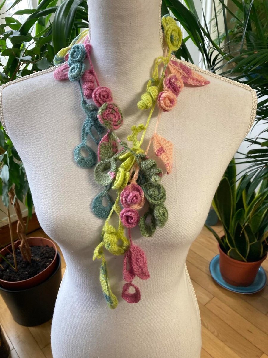 Crochet pastel colors flowered necklace-garland