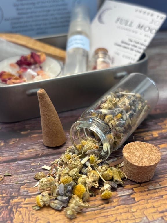 Full Moon Mini Travel Altar Tin Cleansing Release Realignment