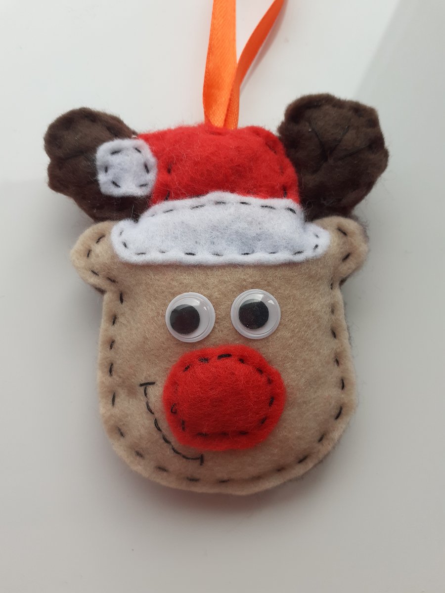 Rudolph the red nosed Reindeer gift tag bauble in felt