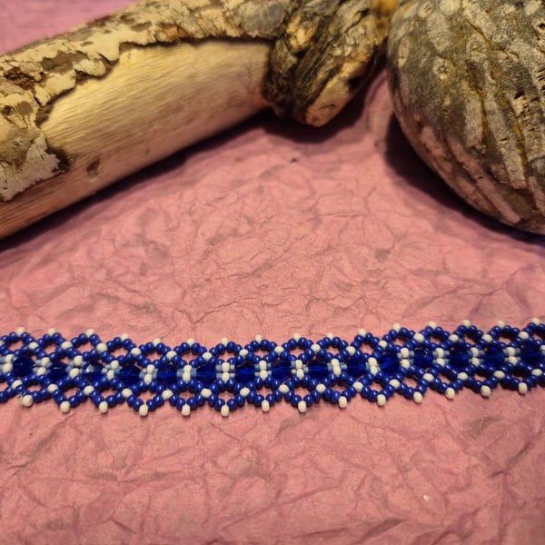 Pretty lace style beaded bracelet