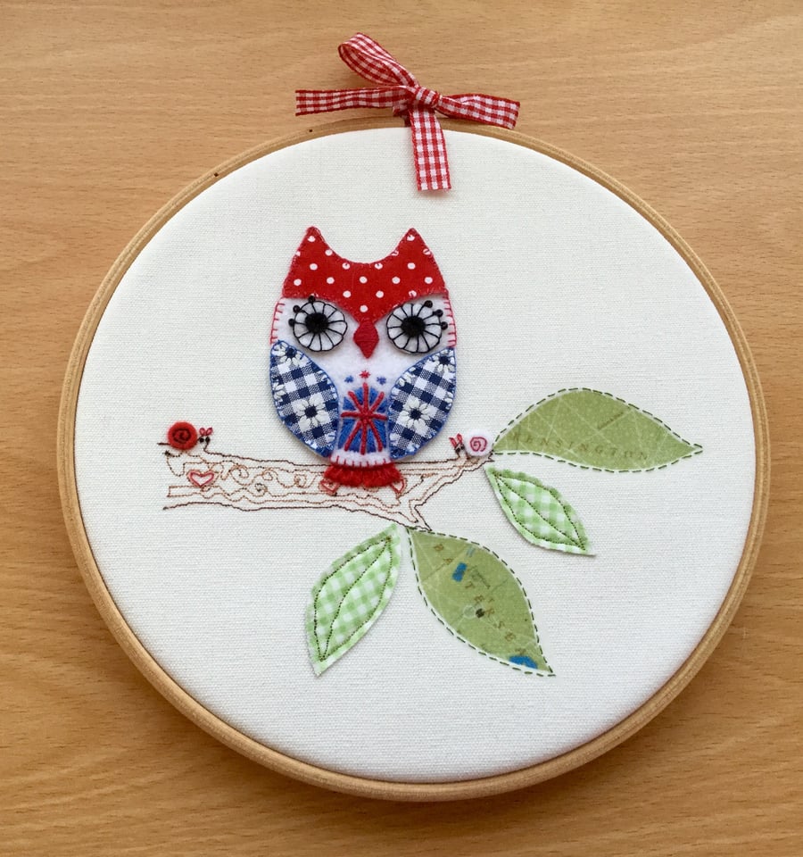 Embroidered Hoop Art 'A Patriotic Owl'