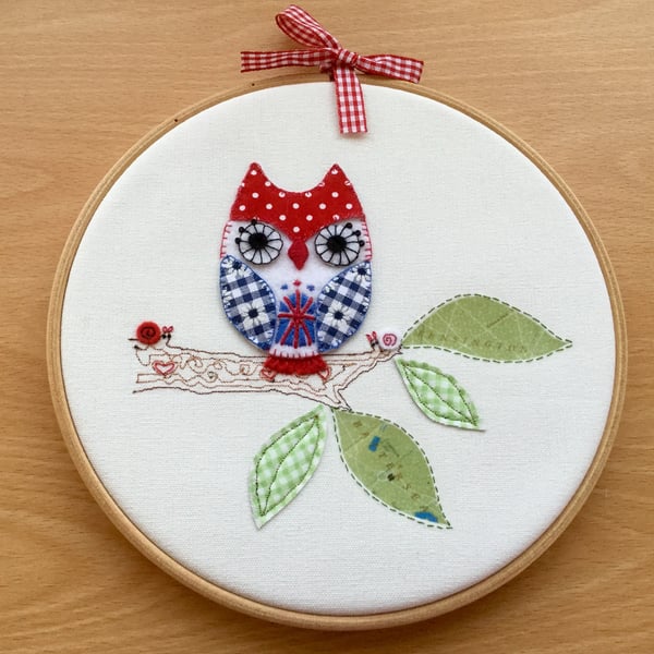 Embroidered Hoop Art 'A Patriotic Owl'