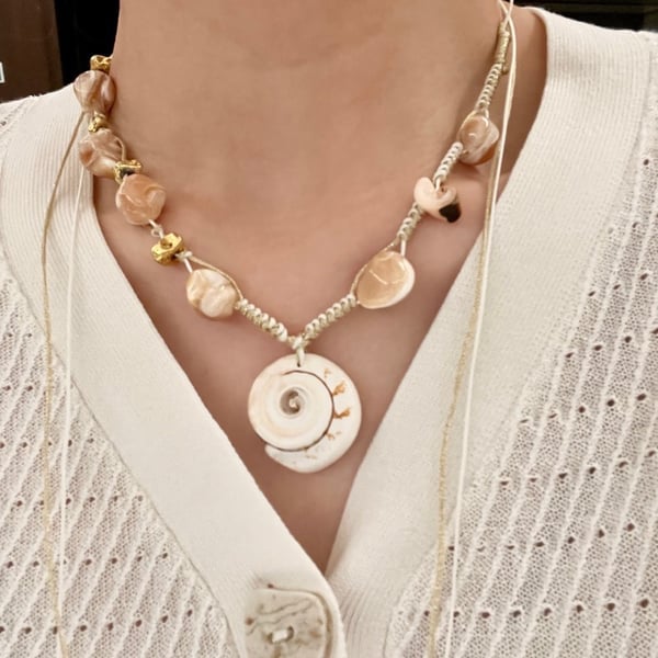 Fashion Shell Beaded Conch Necklace Christmas Gift for Women Birthday Gift