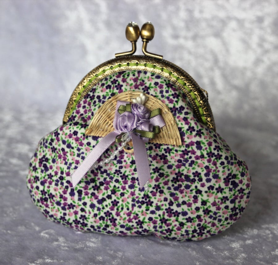 Floral Fabric Clasp Coin  Purse With Wicker Fan Decoration