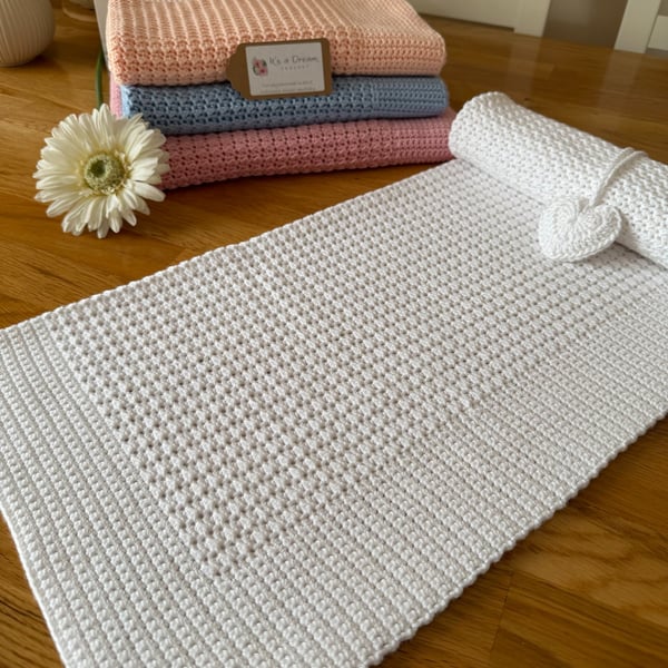 New Handmade Baby Blanket – White – Bamboo & Cotton Blend