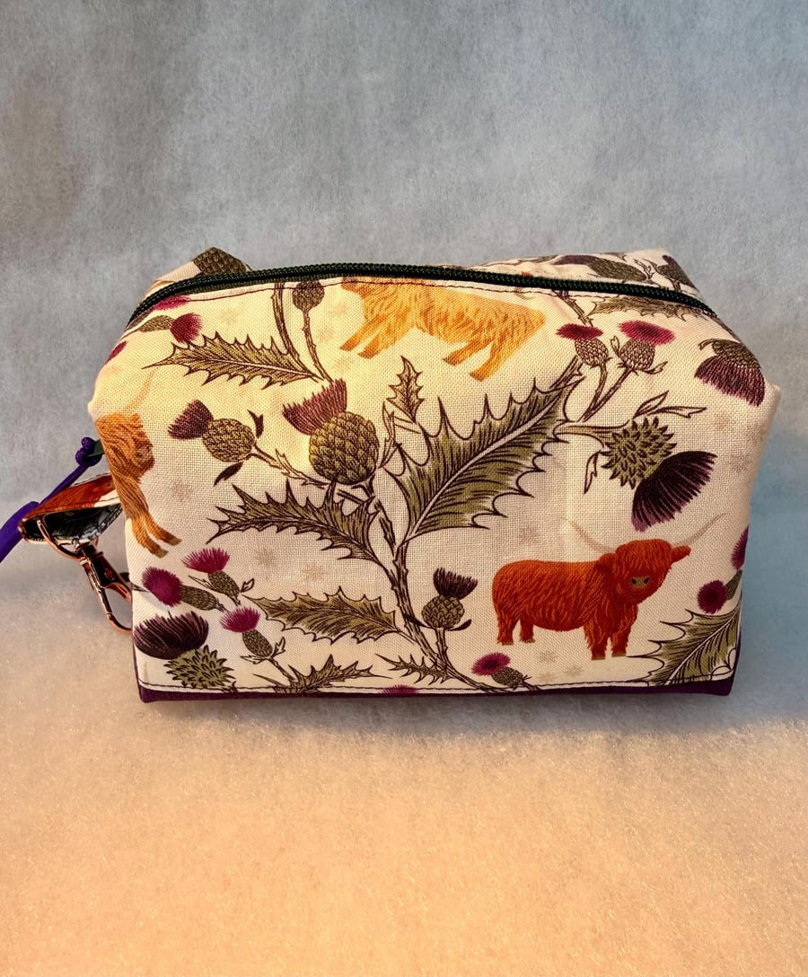 Highland 'coo' - Small boxy zipper pouch