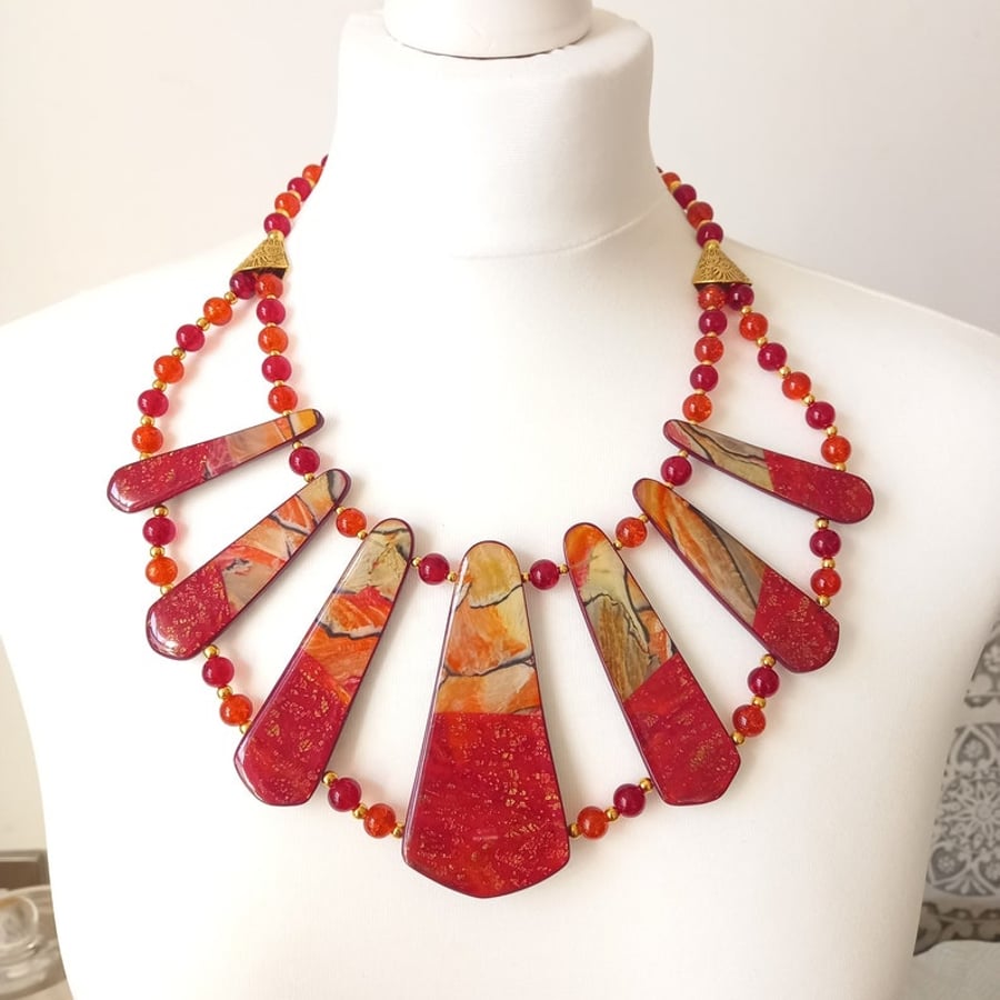 Tapered triangles collar bib style statement necklace with embossed bird detail