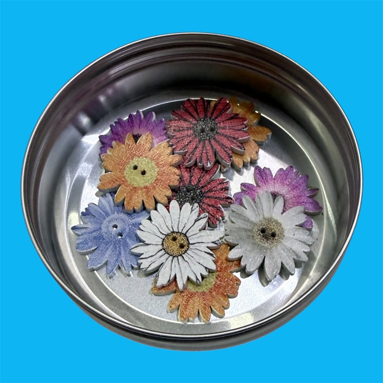 Flower wooden painted button x10