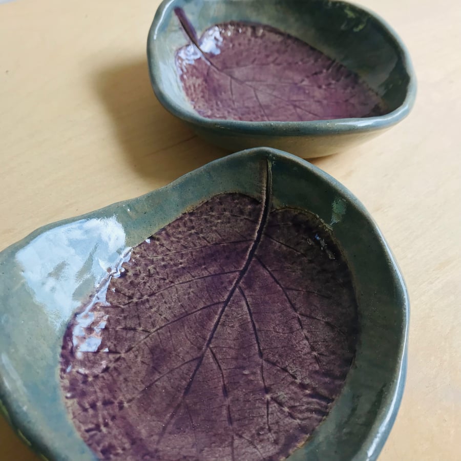 Leaf print leaf trinket serving soap dishes