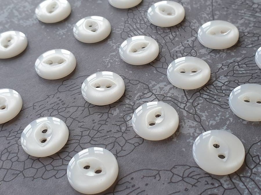 12.5mm 20L Superior Quality Catseyes, Fisheye Buttons