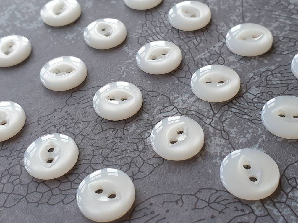 12.5mm 20L Superior Quality Catseyes, Fisheye Buttons