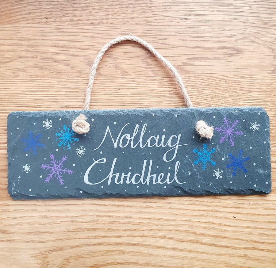 Large Snowflake "Nollaig Chridheil" (Merry Christmas) Slate Sign