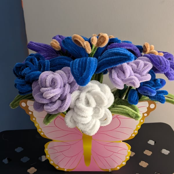 Butterfly box Blue and lilac bouquet 