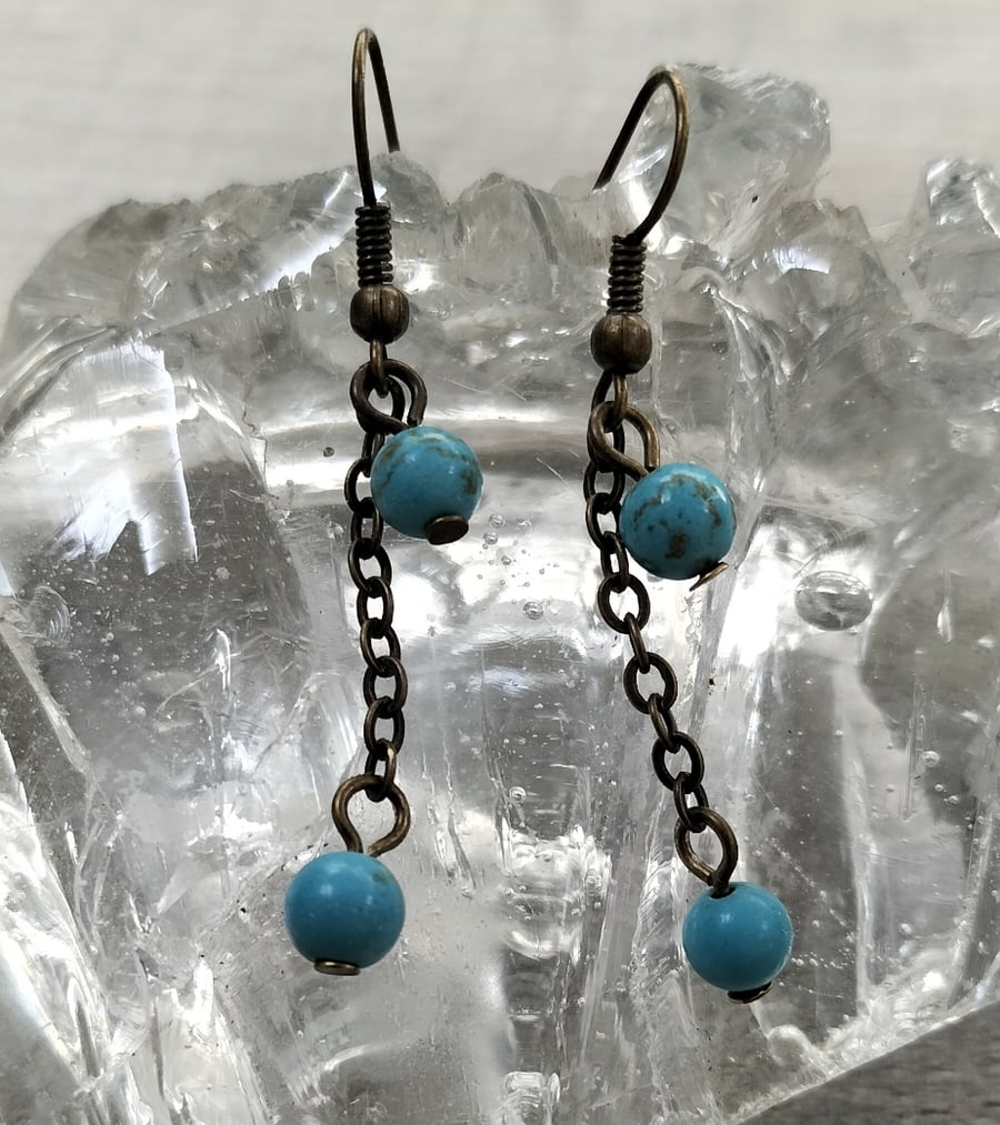 HE9  Turquoise chain drops