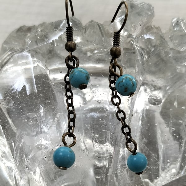 HE9  Turquoise chain drops