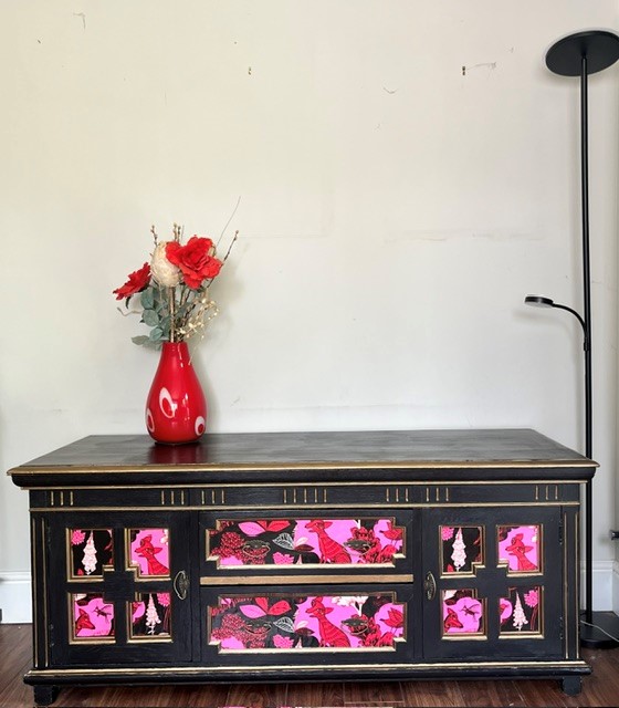 Vintage Oak Painted Sideboard- 59.5'' w x 25.5'' h x 22.5'' deep