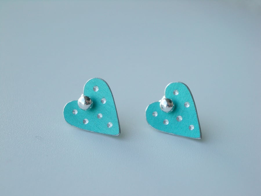 Heart pastel studs earrings in aqua with sparkly dots