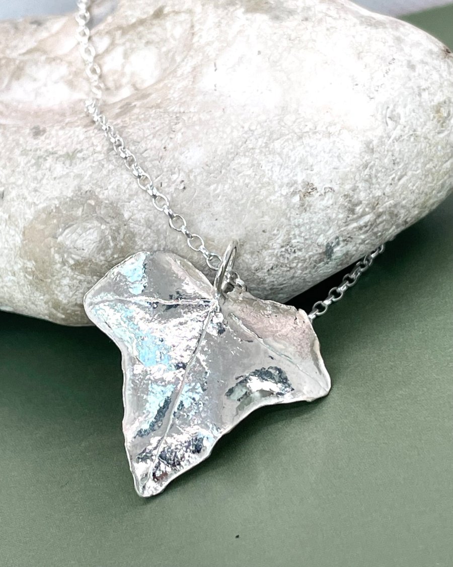 Fine silver ivy leaf